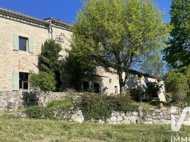 Maison 8 pièces 250 m²