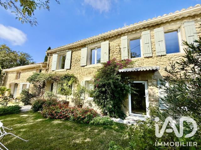 Maison 8 pièces 250 m²