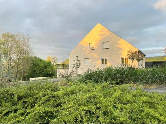 Maison 8 pièces 250 m²