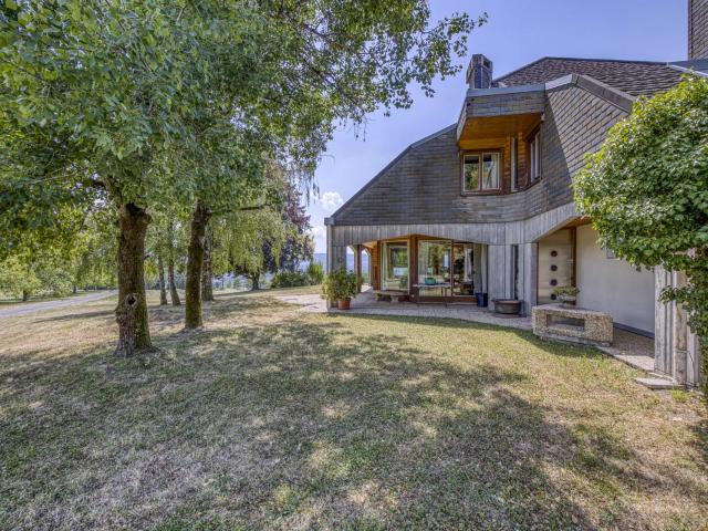 Maison 8 pièces 250 m²