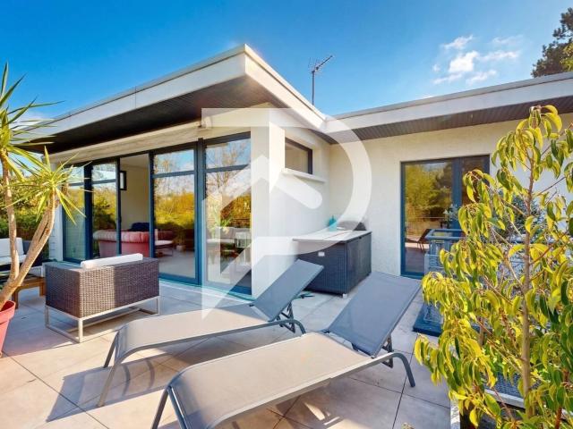 Maison 8 pièces 250 m²