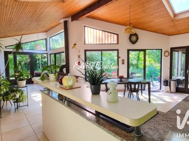 Maison 8 pièces 276 m²