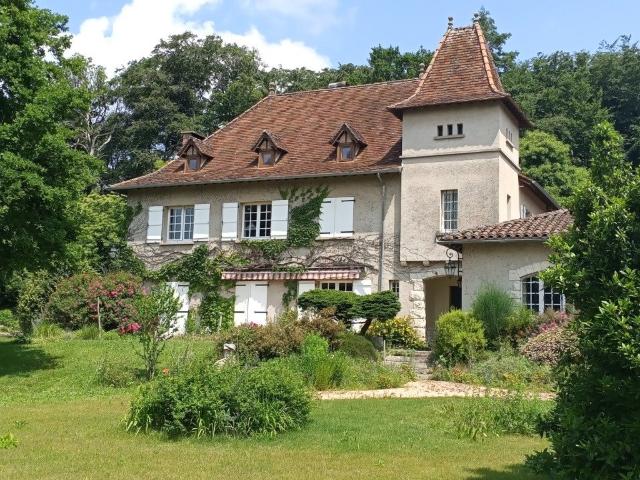 Maison 8 pièces 250 m²