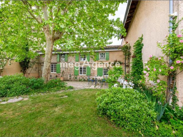 Maison 8 pièces 250 m²