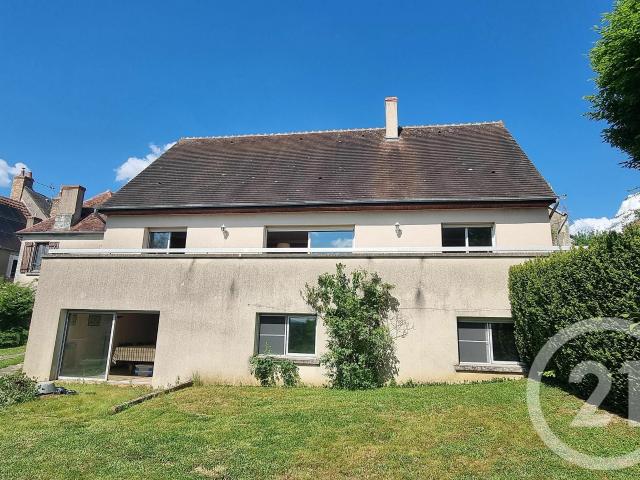Maison 8 pièces 250 m²
