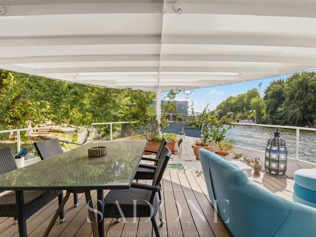 Maison 8 pièces 250 m²