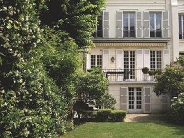 Maison 8 pièces 250 m²