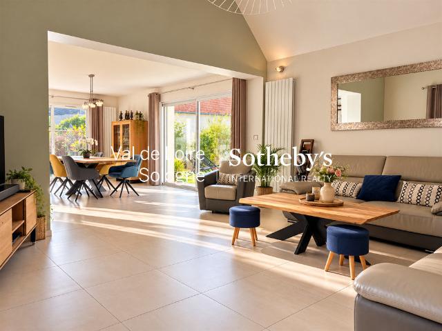 Maison 8 pièces 250 m²