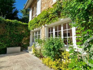 Maison 8 pièces 250 m²