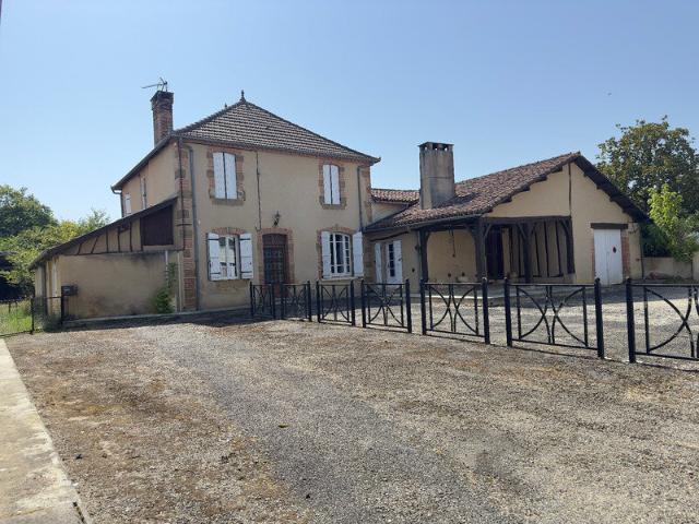 Maison 8 pièces 250 m²