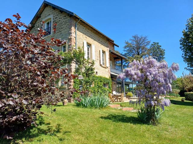 Maison 8 pièces 320 m²