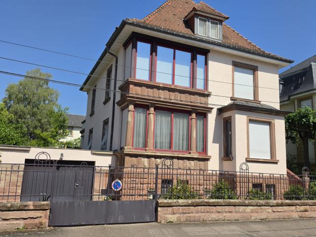 Maison 8 pièces 250 m²
