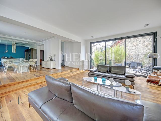 Maison 8 pièces 250 m²