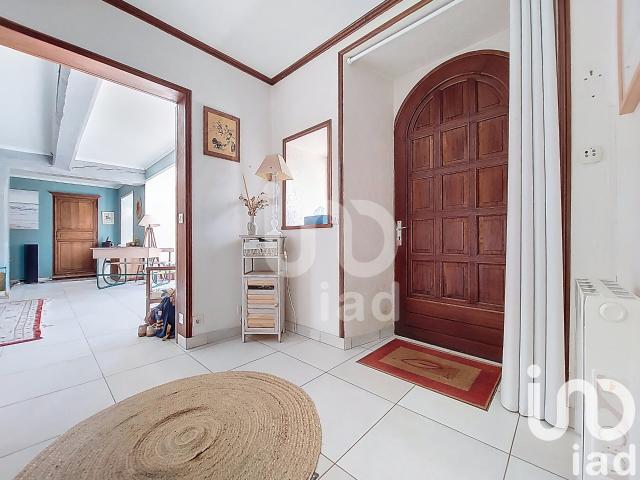 Maison 8 pièces 250 m²