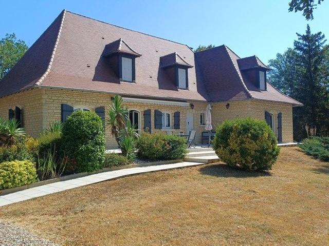 Maison 8 pièces 250 m²