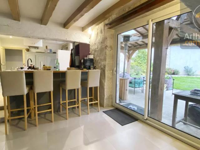 Maison 8 pièces 250 m²