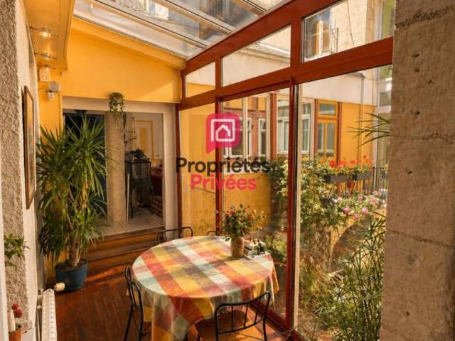 Maison 8 pièces 250 m²