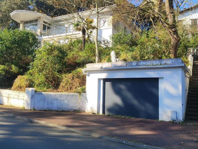 Maison 8 pièces 250 m²