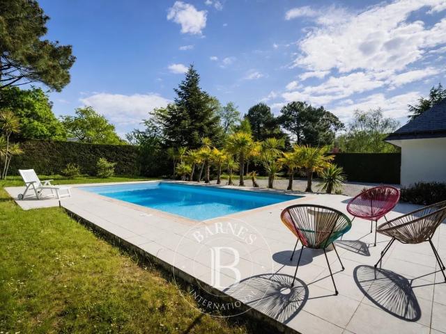 Maison 8 pièces 250 m²