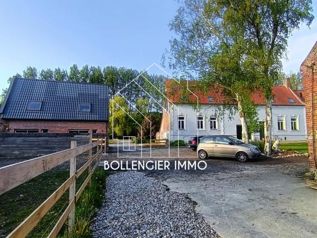 Maison 8 pièces 250 m²