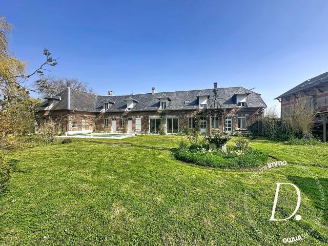 Maison 8 pièces 250 m²