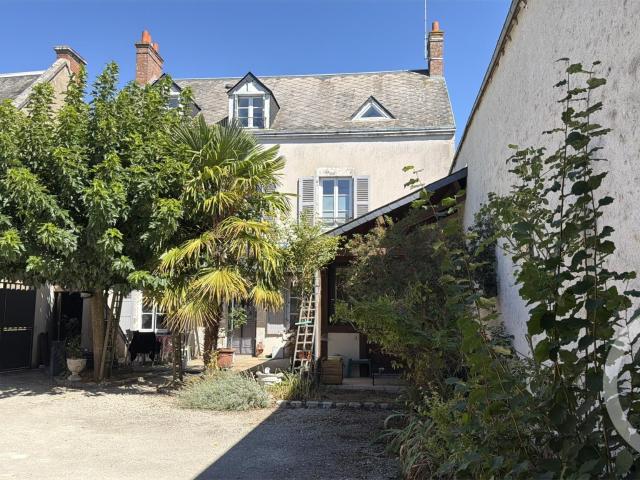 Maison 8 pièces 252 m²
