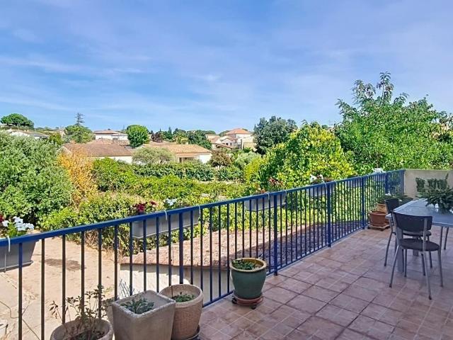 Maison 8 pièces 252 m²