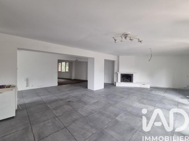 Maison 8 pièces 253 m²