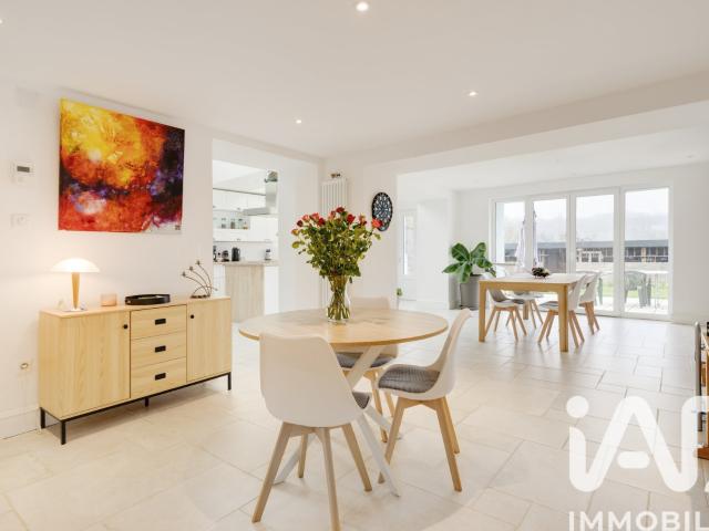 Maison 7 pièces 253 m²