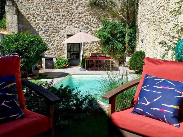 Maison 8 pièces 264 m²