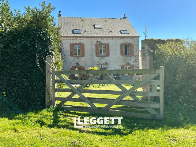 Maison 8 pièces 264 m²