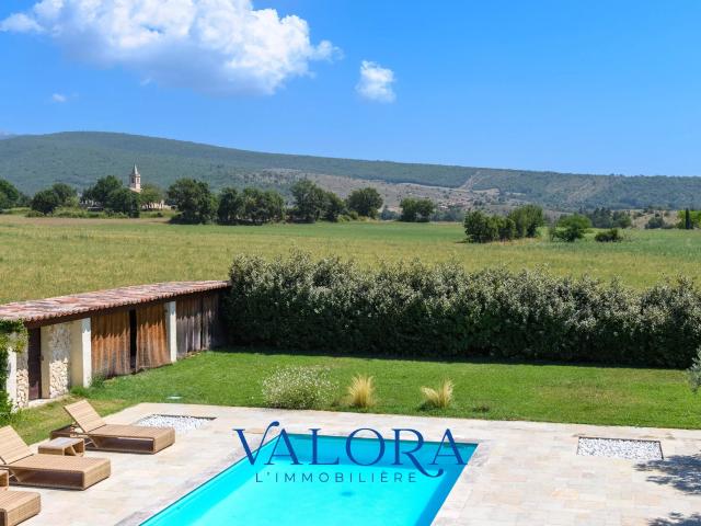 Maison 8 pièces 264 m²