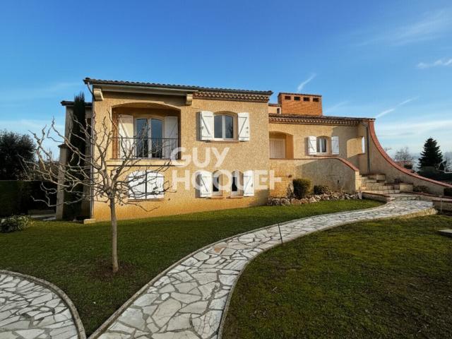 Maison 8 pièces 264 m²