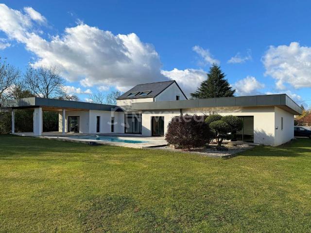 Maison 8 pièces 265 m²