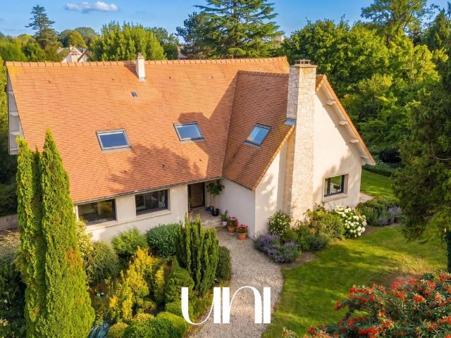 Maison 8 pièces 265 m²