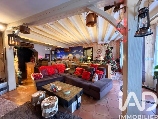 Maison 8 pièces 265 m²