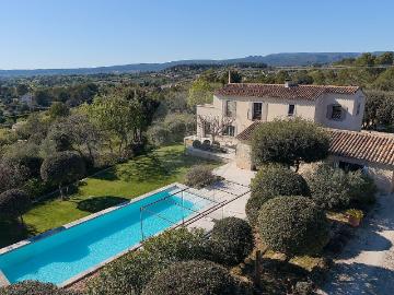 Maison 8 pièces 265 m²