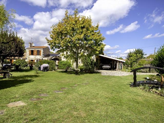 Maison 8 pièces 265 m²