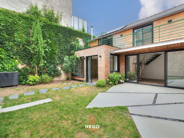 Maison 8 pièces 265 m²