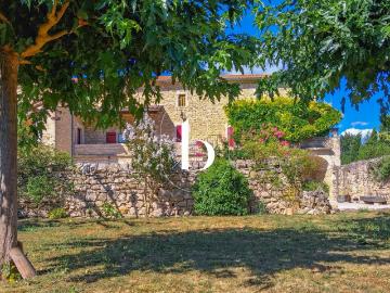 Maison 8 pièces 265 m²
