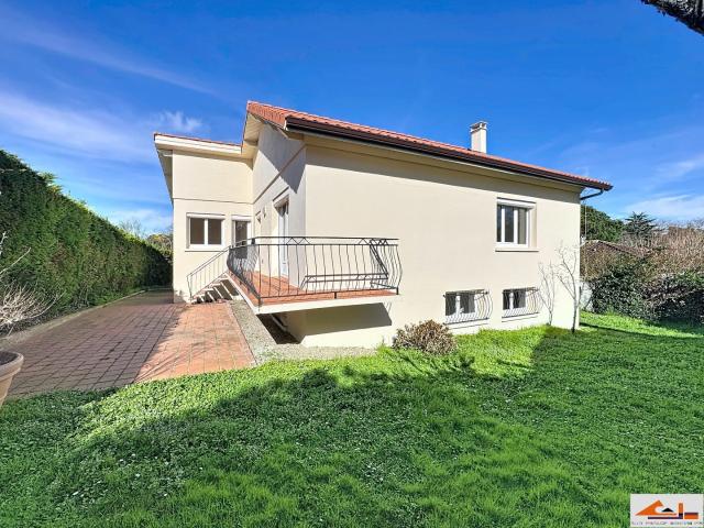 Maison 8 pièces 190 m²