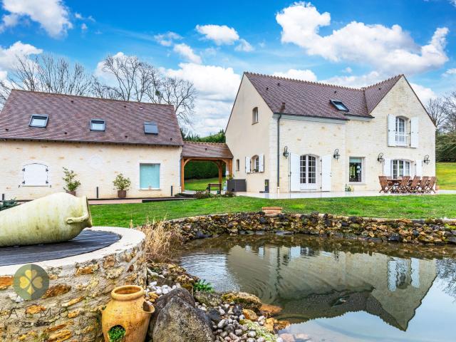 Maison 8 pièces 266 m²