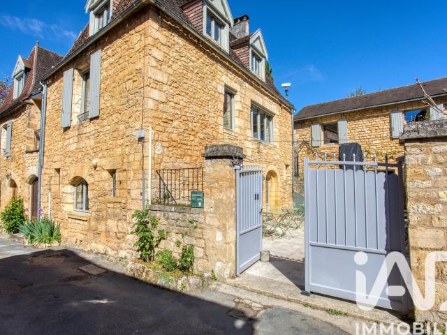 Maison 8 pièces 266 m²