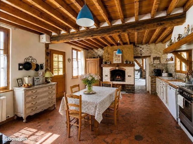 Maison 8 pièces 266 m²