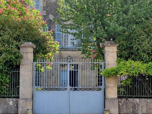 Maison 8 pièces 267 m²