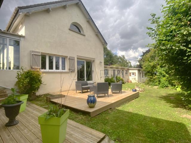 Maison 8 pièces 267 m²