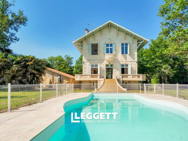Maison 8 pièces 267 m²