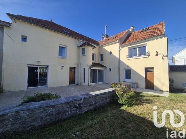 Maison 8 pièces 267 m²