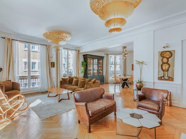 Maison 8 pièces 268 m²