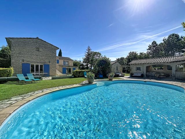Maison 8 pièces 269 m²